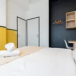Апартаменты - App Art Deco Equipped For 2! *