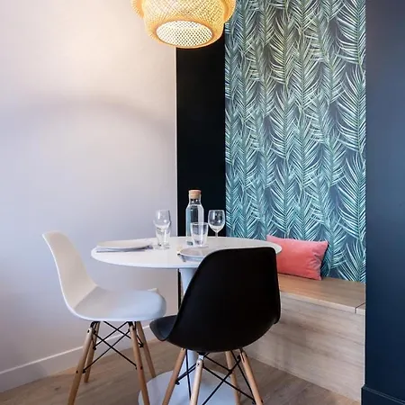 Apartment - App Art Deco Equipped For 2! *